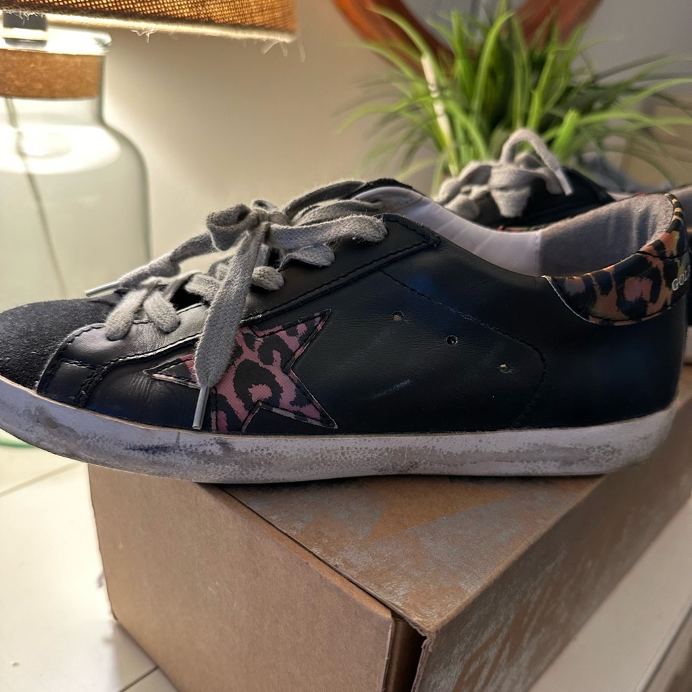 Golden Goose Size 38